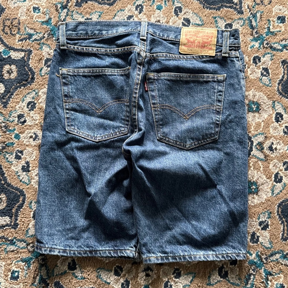 Medium Wash Levi's 505 Regular Fit Denim Shorts Size 31
